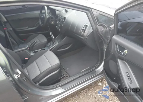 2016 Kia Forte Lx из США, поврежденный, VIN KNAFK5A86G5636583